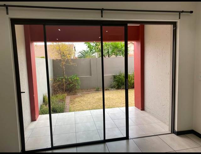 1 BEDROOM PROPERTY TO RENT IN SUNNINGHILL